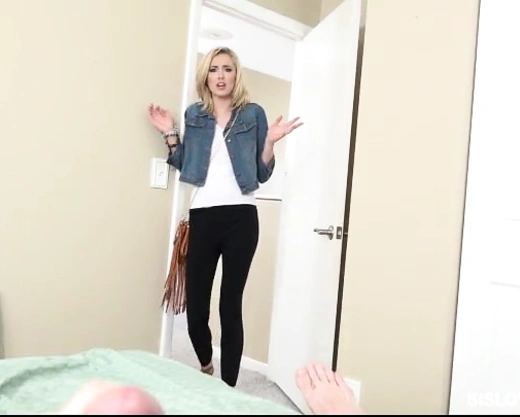 Смотреть порно: Сводная сестра застукала брата за дрочкой и нежно обработала его член