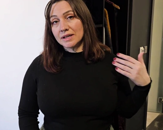 Смотреть порно: Путешествие со зрелой мачехой