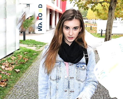 Смотреть порно: Пикапер уговорил на секс худенькую девушку и довел её до оргазма на кастинге!