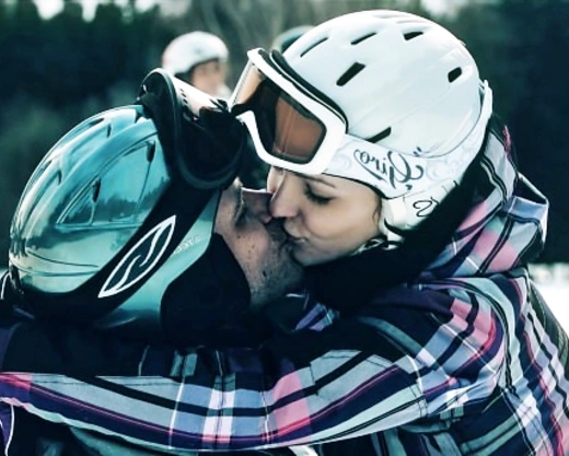 Смотреть порно: Красивое порно с влюбленными со страстным сексом и настоящим наслаждением