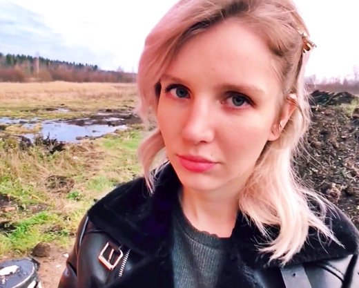 Смотреть порно: Машку трахнули в пизду на заброшке - русское порно