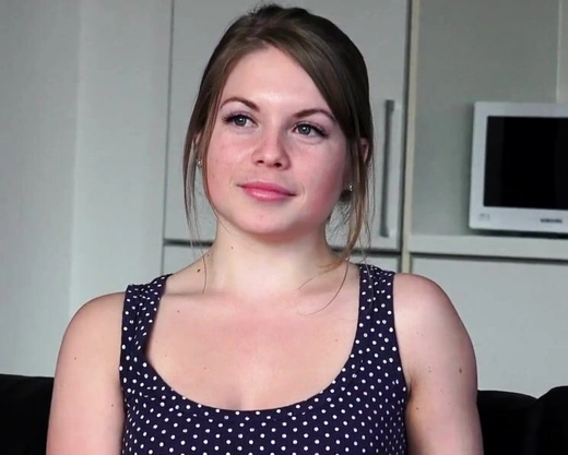 Смотреть порно: Первый анал Русской девушки и сразу с Вудманом