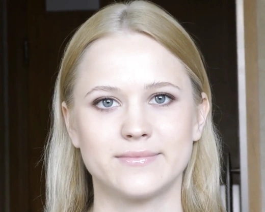 Смотреть порно: Очень милая русская девушка приехала на кастинг