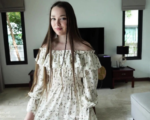 Смотреть порно: Возбудила парня в своем новом платье